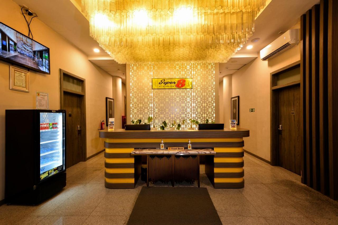 Hotel Super 8 By Wyndham Solo Extérieur photo