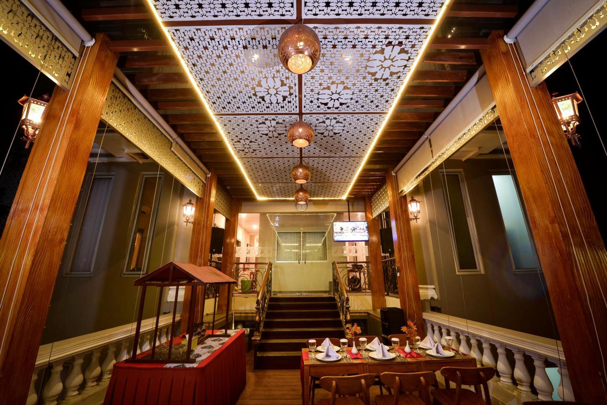 Hotel Super 8 By Wyndham Solo Extérieur photo
